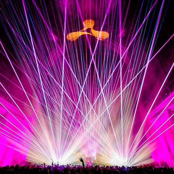 Super-club Cream mix classic house beats, a classical orchestra with K-Klass and Anthony Weeden on the baton. goo.gl/gn2gfE