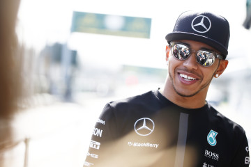 F12015GP01AUS_JK1667380