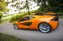 ©McLarenAutomotive www.mclarenautomotive.com dave.eden@mclaren.com www.media.mclarenautomotive.com www.facebook.com/mclarenautomotive