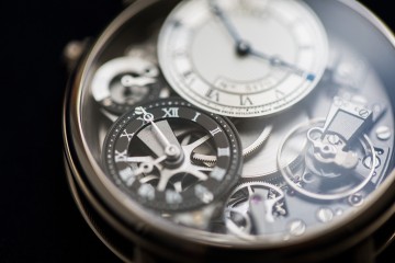 Second Time-Zone Indicator, Breguet Tradition GMT 7067