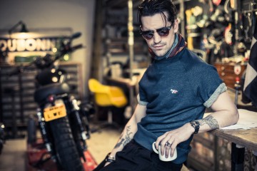Sweatshirt; Maison Kitsune,
Trousers; Tourne De Transmission,
Scarf; Drakes,
Sunglasses; Tens,
Watch; Triwa,
Bracelets; Triwa,, Miansai,
Ring; Northskull