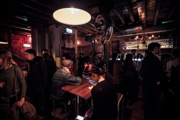 Trof NQ ©Andy Barnham 2016